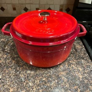 New Staub 5 qt. Dutch Oven